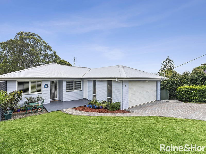 1 North East Place Mollymook Beach Nsw 2539 Property Details