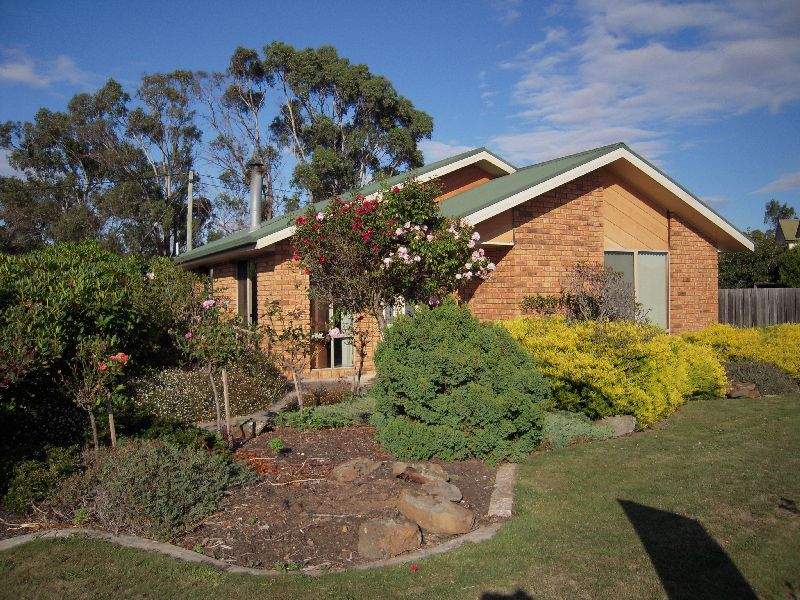 1 Honeysuckle Grove, Evandale, Tas 7212 Property Details