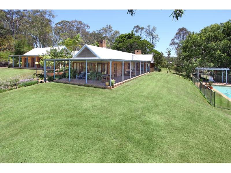 30 Kintyre St, Brookfield, Qld 4069 Property Details