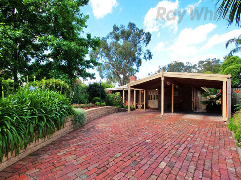 13 St Andrews Close, Croydon, VIC 3136