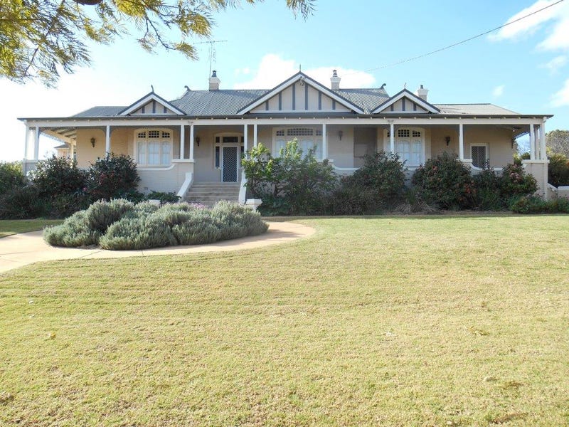 6 Gap Street, Parkes, NSW 2870