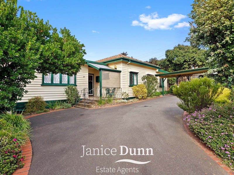 29 Cliff Road, Frankston, Vic 3199 Property Details