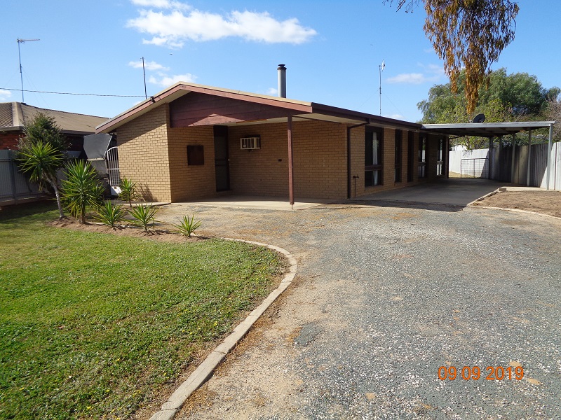 257 Victoria Street, Deniliquin, NSW 2710