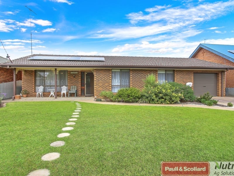 5 Day Street, Henty, NSW 2658