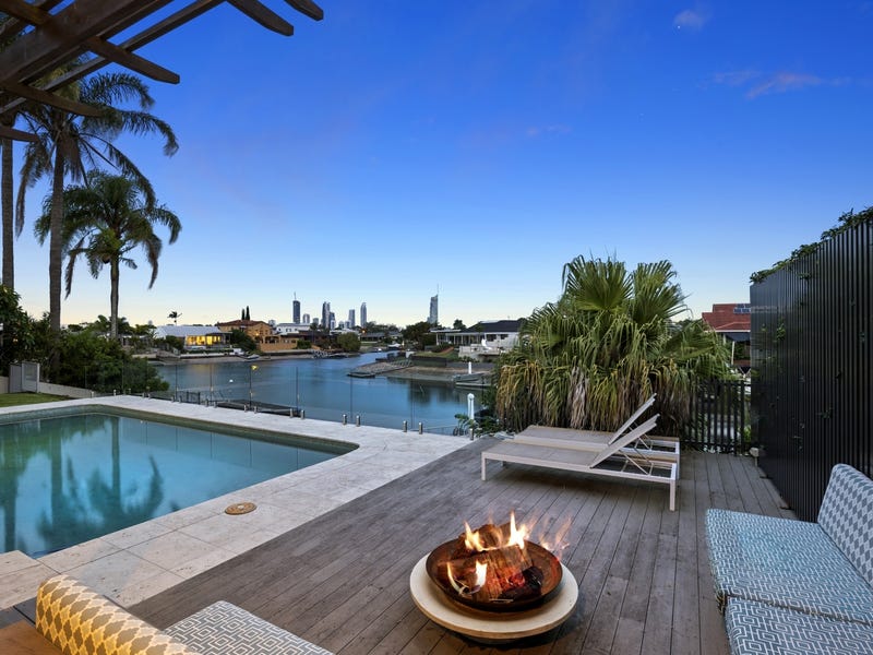 8 Platypus Avenue, Bundall, QLD 4217