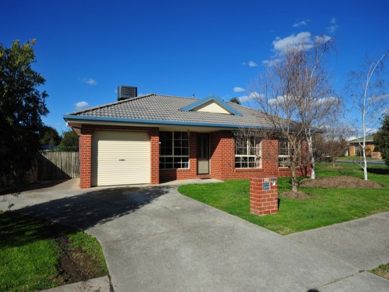 1/2 Buckland Court, West Wodonga, VIC 3690