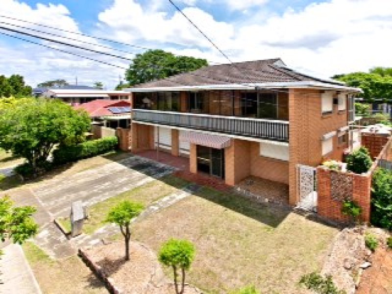 8 Chadford, MacGregor, Qld 4109 Property Details