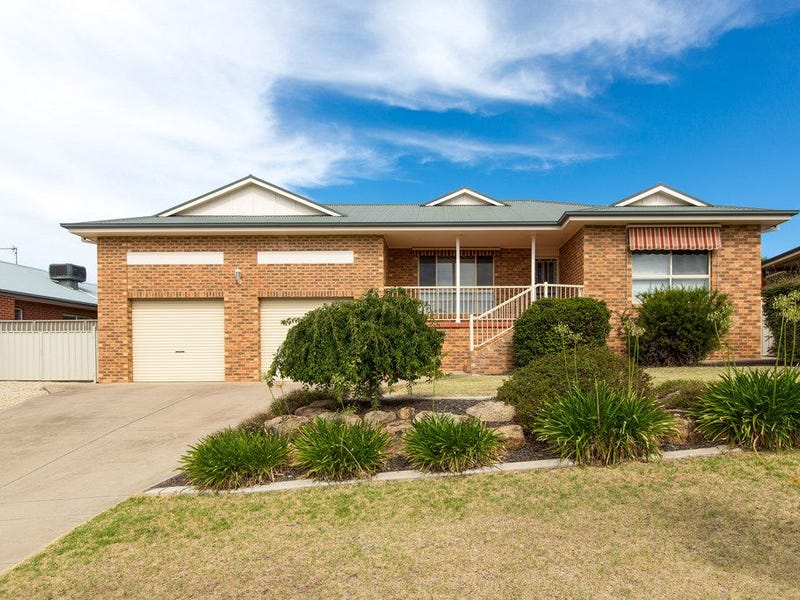 7 Lyndoch Place, Bourkelands, NSW 2650