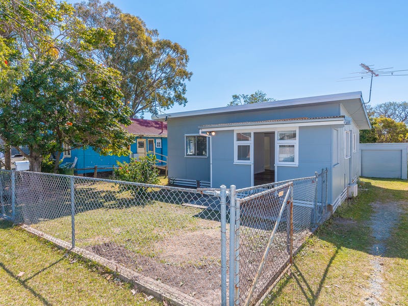 32 Steven Street, Redcliffe, Qld 4020