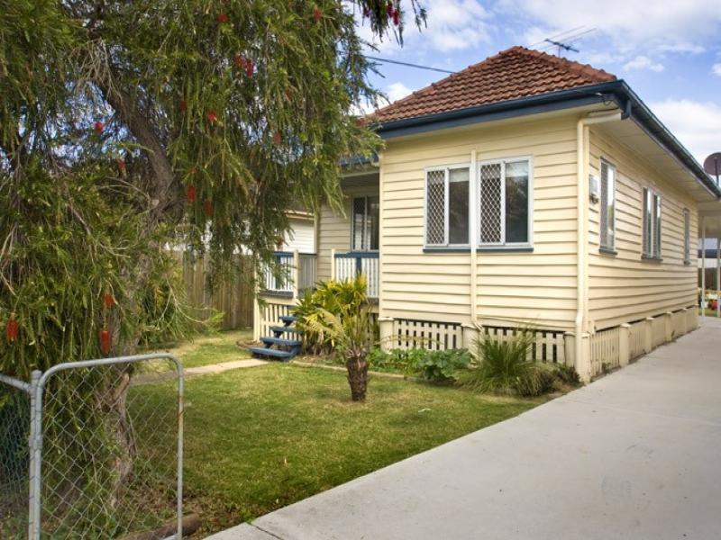 21 Rock Street, Scarborough, QLD 4020