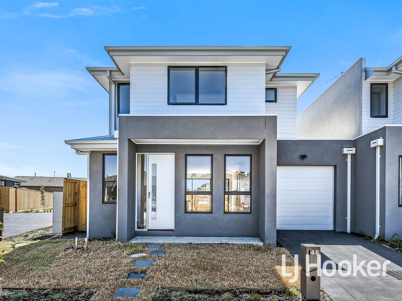 48 Goshawk Drive, Pakenham, VIC 3810