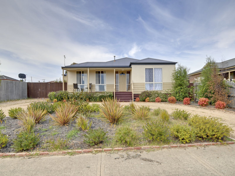 22 Duxbury Drive, Traralgon, Vic 3844 Property Details