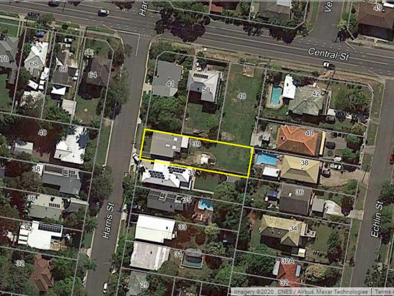 39 Harris Street, Labrador, Qld 4215 Property Details