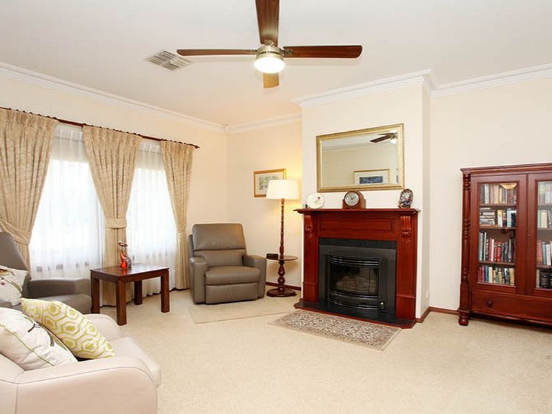 4 Tower Court, Walkley Heights, SA 5098