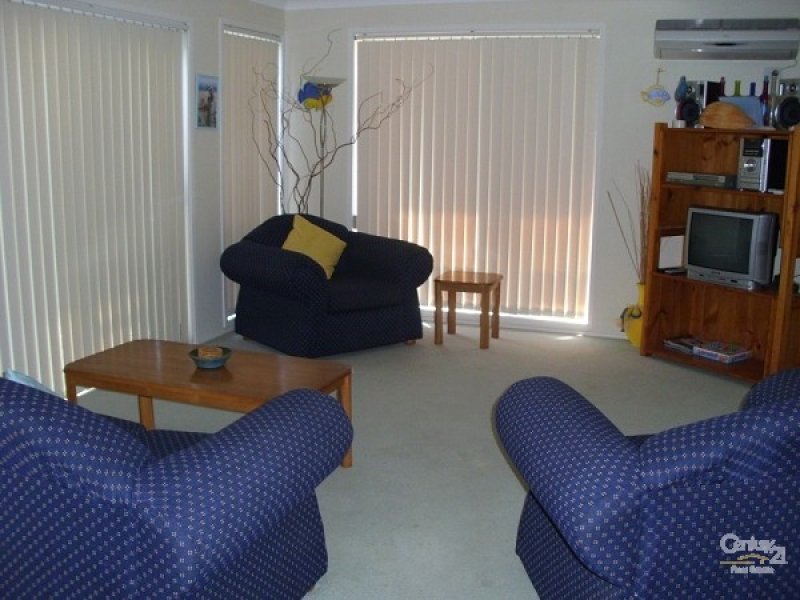 2/13 Redman Place, Soldiers Point, NSW 2317