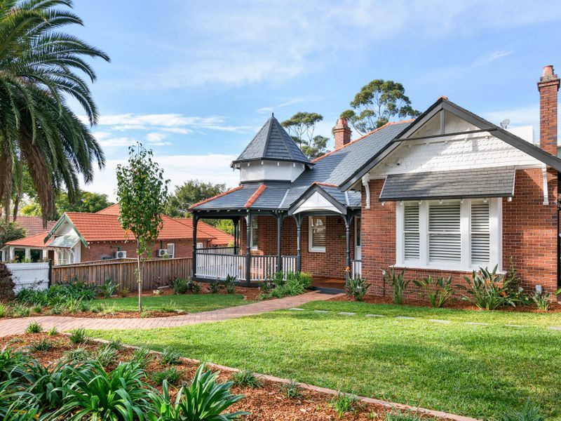 Houses for Sale in Gordon, NSW 2072