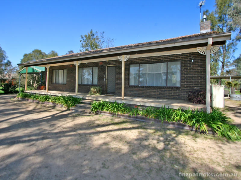 44 Gregadoo Road, Lake Albert, NSW 2650