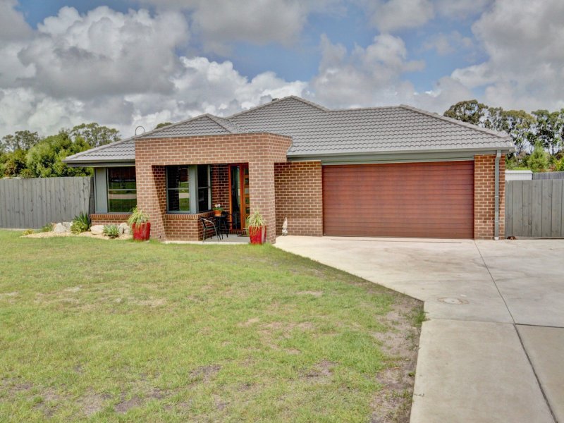 1 Magnolia Way, Paynesville, Vic 3880 Property Details