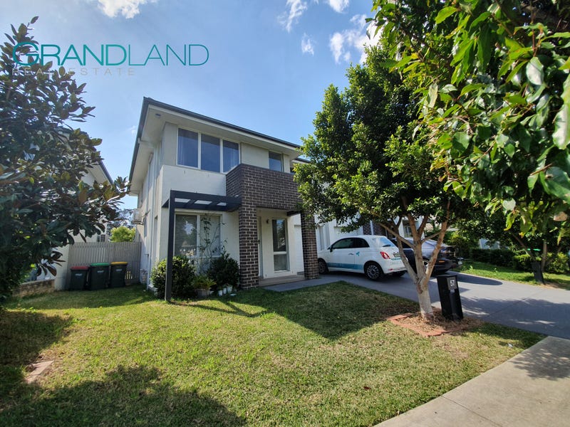 57 Mary Ann Drive, Glenfield, NSW 2167