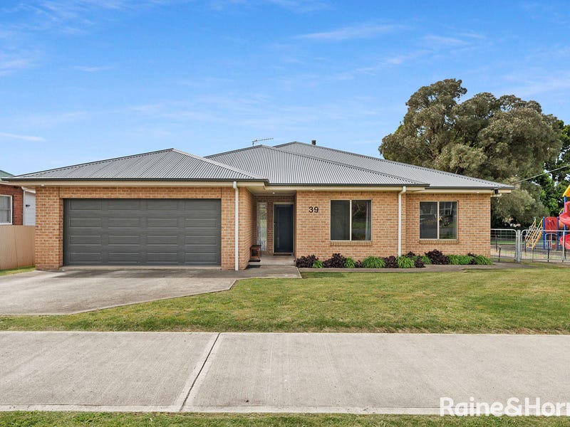 39 Bunnaby Street, Taralga, NSW 2580 Property Details