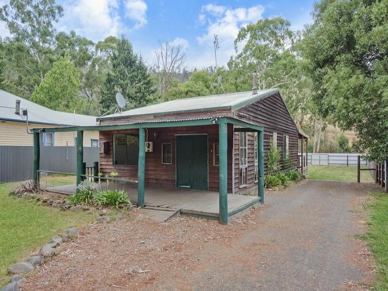 29 Riverside Crescent, Flowerdale, Vic 3717 Property Details