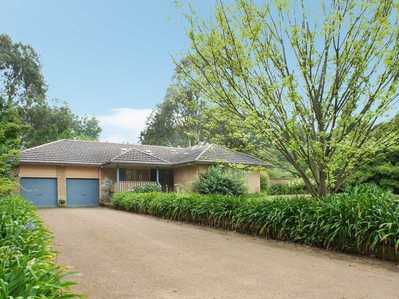 8 Holly Road, Burradoo, NSW 2576 Property Details