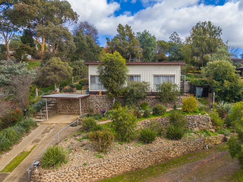 125 Gingell Street, Castlemaine, Vic 3450 Property Details