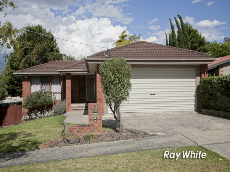 8 Richard Drive, Langwarrin, VIC 3910