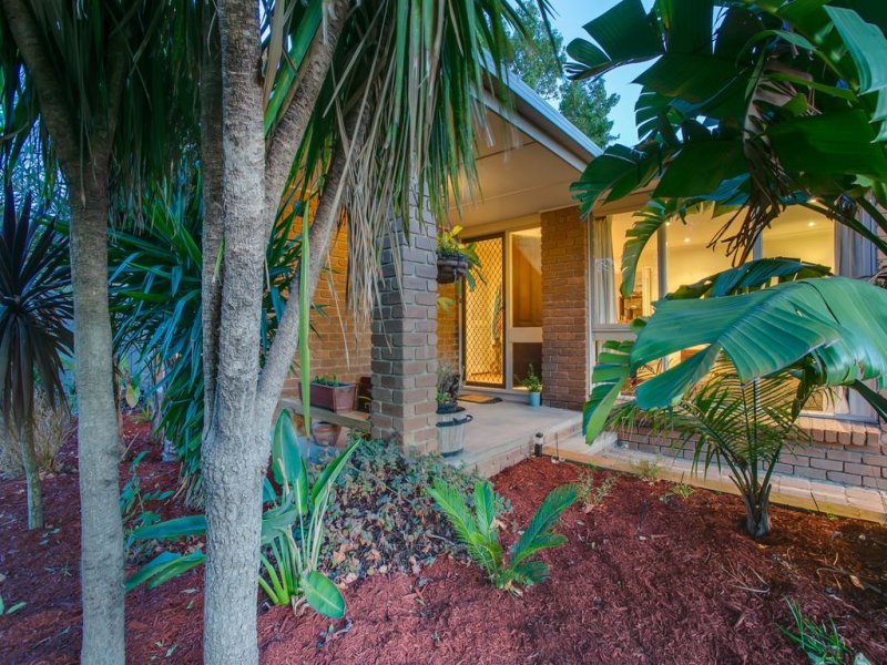 99 Eramosa Rd West, Somerville, Vic 3912 Property Details