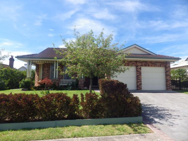 12 Throsby Street, Moss Vale, NSW 2577 12 Throsby Street, Moss Vale, NSW 2577