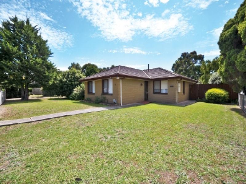 11 Bakewell Street, Cranbourne, Vic 3977 Property Details
