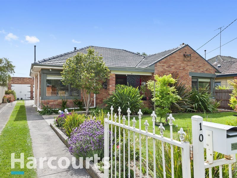 10 Munro Street, Alfredton, Vic 3350 Property Details
