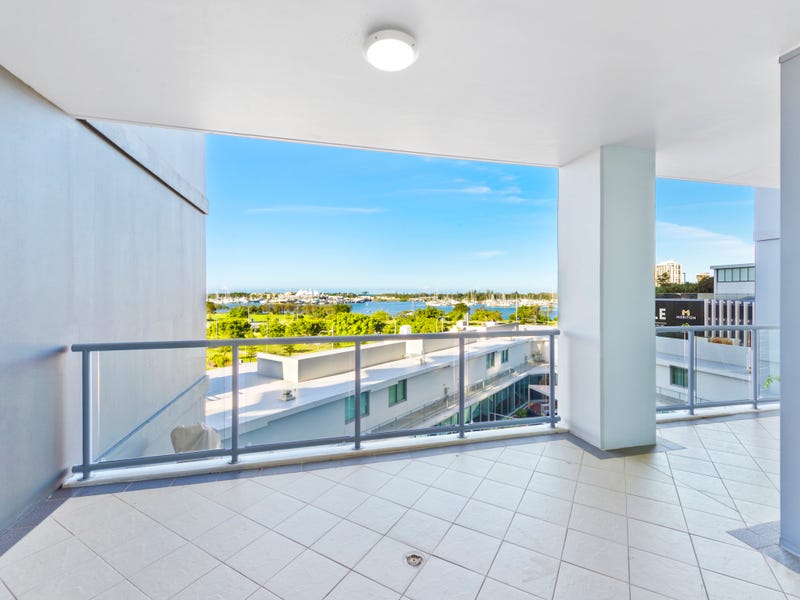 801/1 Como Crescent, Southport, Qld 4215 Property Details