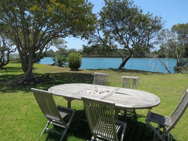 269 Cowans Lane, Oxley Island, NSW 2430