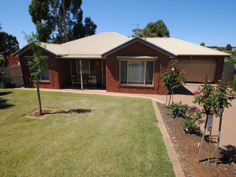 11/The Grange MACDONALD STREET, Leongatha, Vic 3953 Property Details