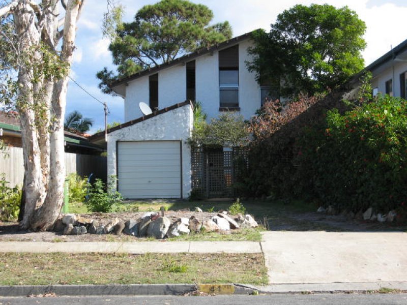 44 Chainey Avenue, Miami, QLD 4220