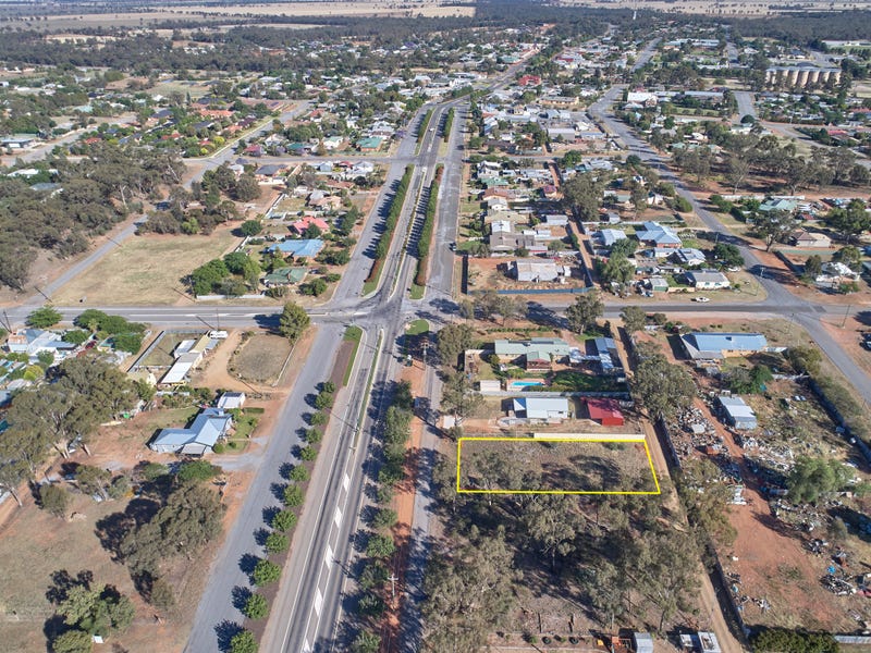 13 Cowabbie Street, Coolamon, NSW 2701