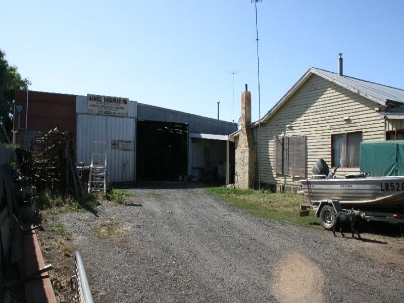 82 WEDGE STREET, Vic 3444 Property Details