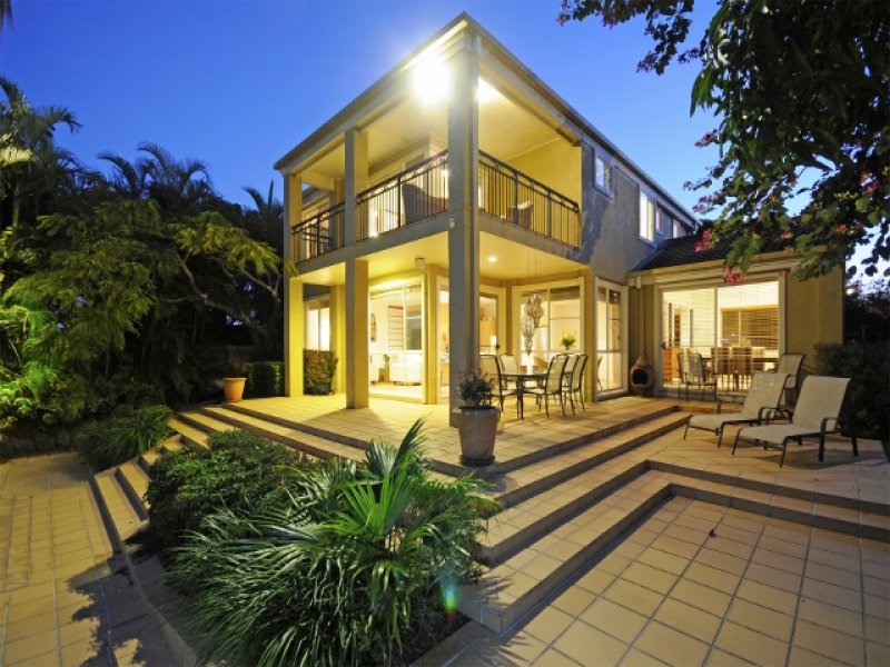 28 Savoy Drive, Broadbeach Waters, QLD 4218