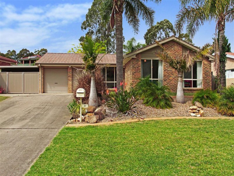 37 Sunshine Bay Road, Sunshine Bay, NSW 2536