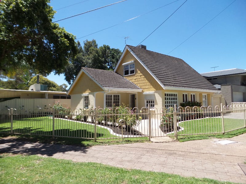 4 Pittwater Drive, Windsor Gardens, SA 5087