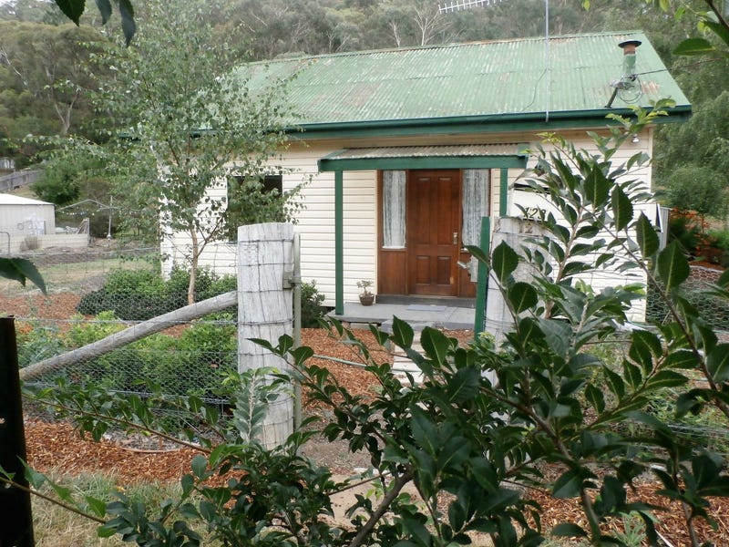 127129 Foxlow Street, Captains Flat, NSW 2623