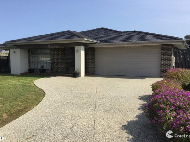 17 Seaview Avenue, Safety Beach, VIC 3936