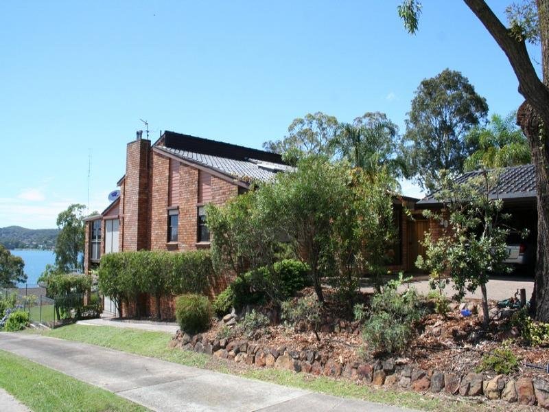 30 Street, Marmong Point, NSW 2284