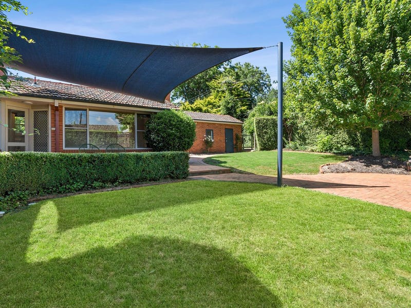 92 Captain Cook Cres, Griffith, ACT 2603