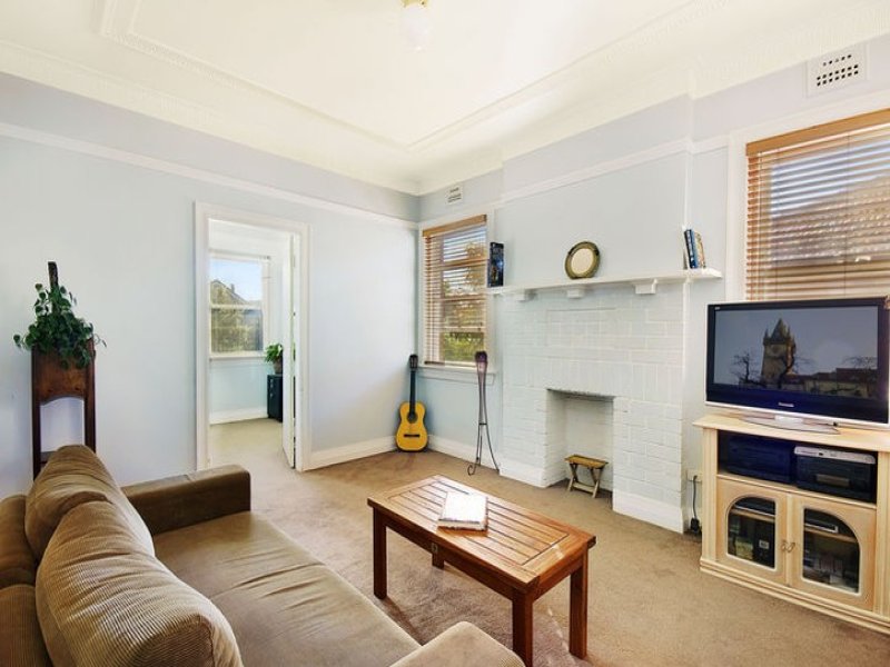 4/3 Parkview Road, Fairlight, NSW 2094 Property Details