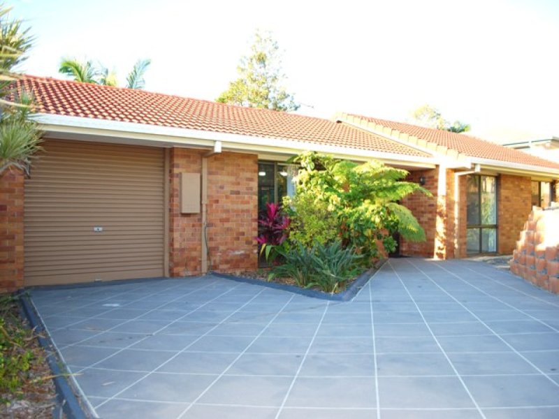 4 Alzino Place, Carrara, Qld 4211 Property Details