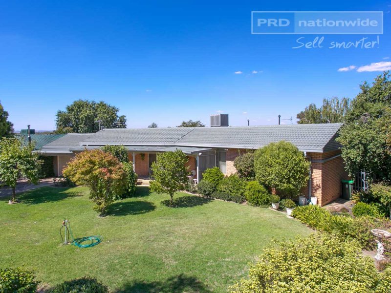 11 Dalkeith Avenue, Lake Albert, NSW 2650