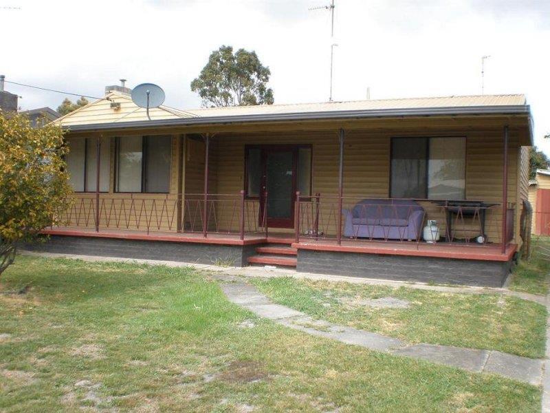 9 Tuxford Street, Newborough, Vic 3825