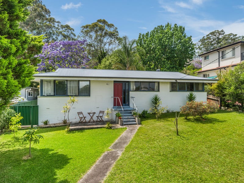 4 The Grove, Wyoming, NSW 2250 Property Details